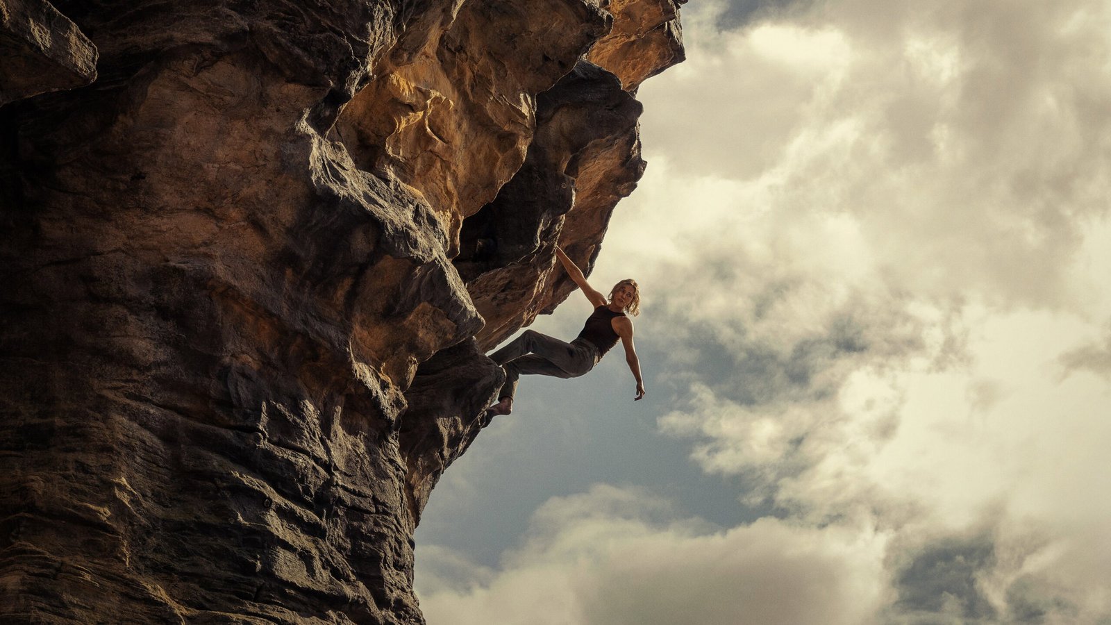 Apex Review: Charlize Theron and Taron Egerton Deliver Netflix's Most Visceral Survival Thriller